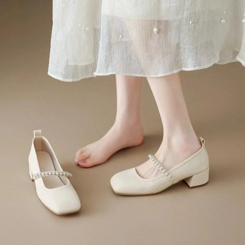 Мода 2024 Новая весна Винтажные туфли Мэри Женские на среднем высоком каблуке Сказочные женские Мягкие туфли на высоком каблуке Молочные туфли Неуклюжие туфли