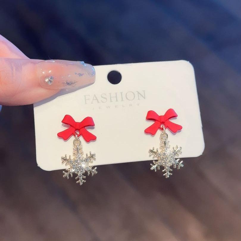 Элегантные простые цветочные серьги 2024 года - легкая роскошная мода