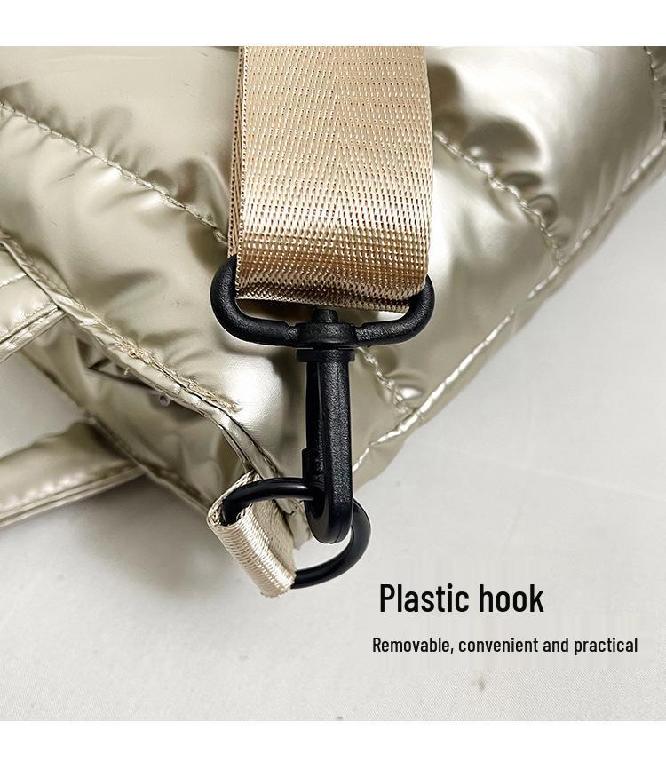 Ламинированная зимняя сумка-тоут: Стильная легкая женская сумка-пуховик через плечо и на плечо