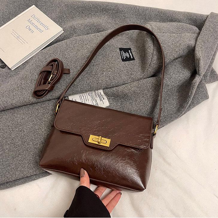 Маленькая сумка женская модная универсальная новая ретро сумка через плечо, сумка-мессенджер, нишевая дорожная маленькая квадратная сумка