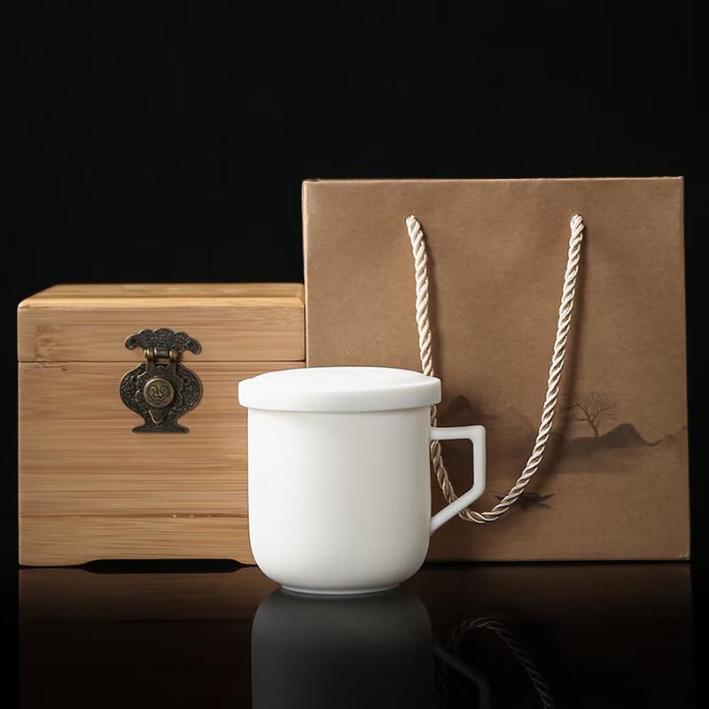 Кружка-заварник из неокрашенной обожженной керамики