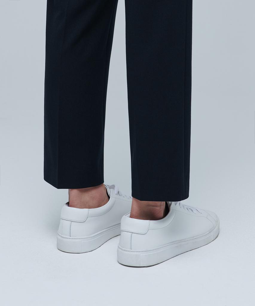 MUSINSA STANDARD Lightweight Relaxed Tapered Hidden Banding Crop Slacks [Black]