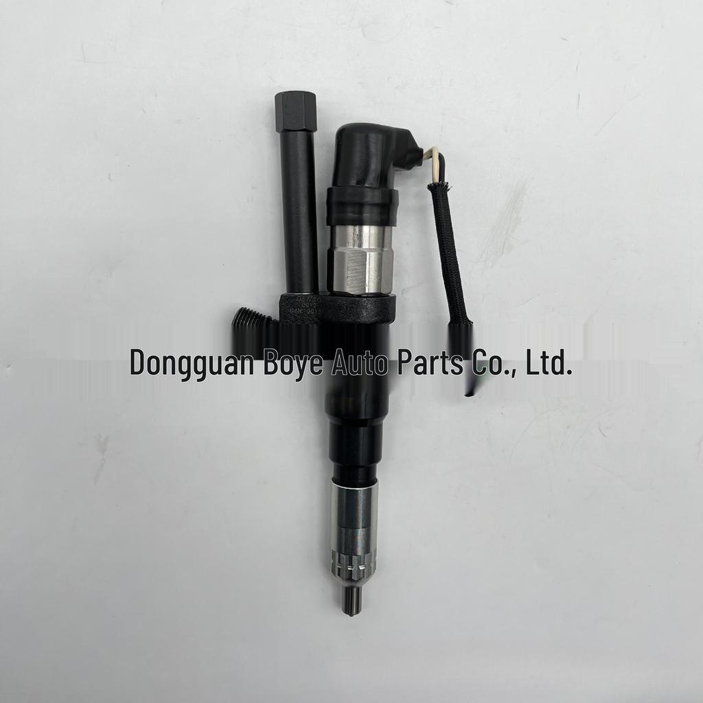 Top-Quality Injector 095000-0812 23910-1231 for K13C 700 Engine
