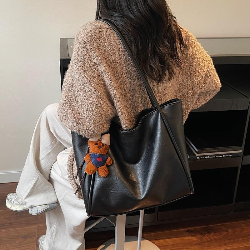 Bag Women's New Soft Leather Tote Bag Large Capacity Women's Niche High-end Sense of Commuting To Work Portable Shoulder Bag