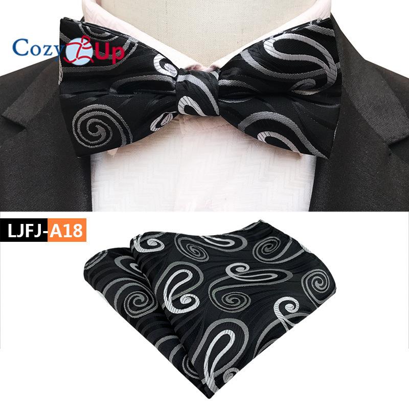 Костюм-двойка с галстуком-бабочкой и нагрудным платком с узором пейсли