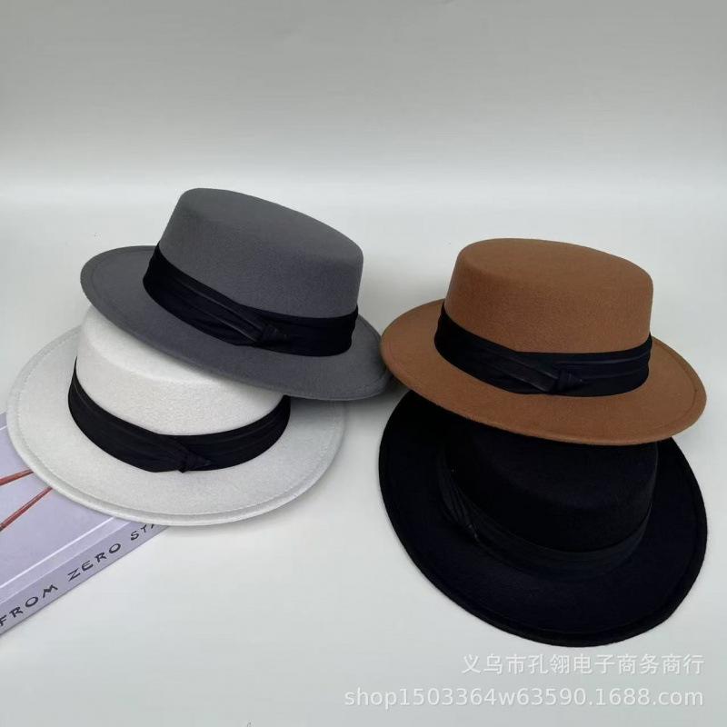 French retro flat hat women's winter fashion versatile face small top hat outdoor warm woolen sun hat tide