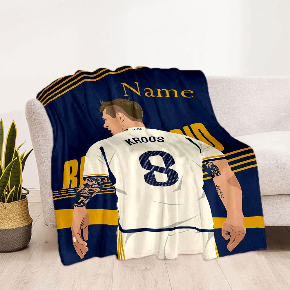 Kroos's Number Eight Jersey Blanket Durable Comfort Perfect for Bedding Office Couch Four Seasons Multipurpose Digital Print