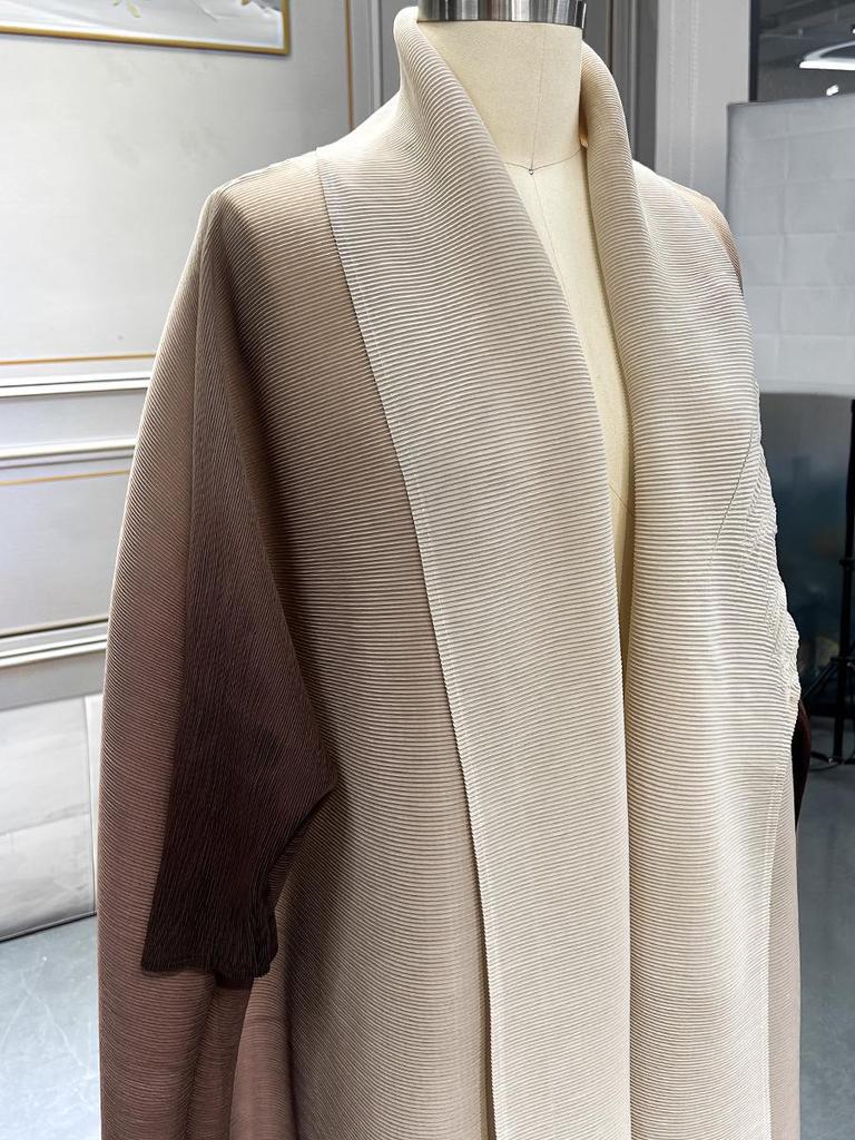 Женское весеннее пальто большого размера с рукавами «летучая мышь» с градиентом - Модное длинное кимоно в стиле Мияке