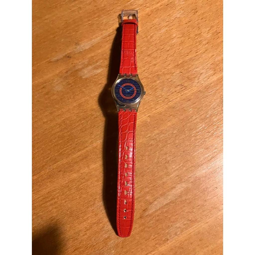 Подержанные часы Swatch красные
