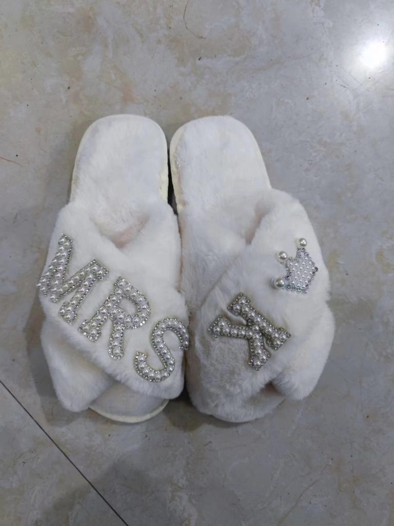 Plush Slippers for Women's Indoor Leisure Cross Plush Slippers Cotton Home Slippers Women Shoes Chanclas Mujer