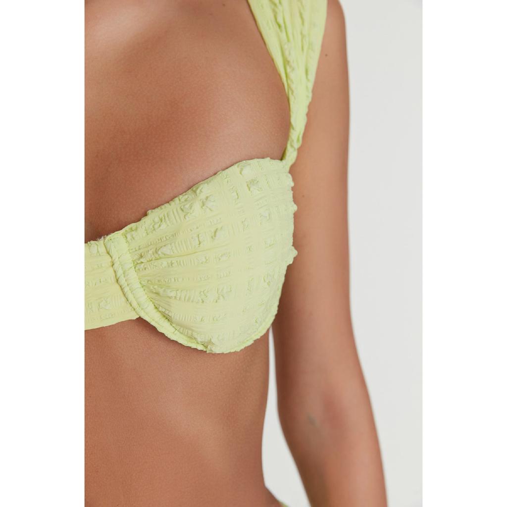 Жаккардовый текстурированный бикини-топ на косточках цвета экрю Tbess21bu0161