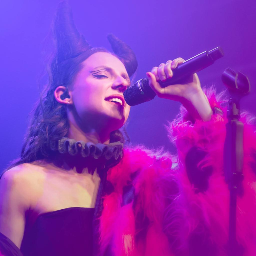 LEWITT Handheld Condenser Microphone MTP W950