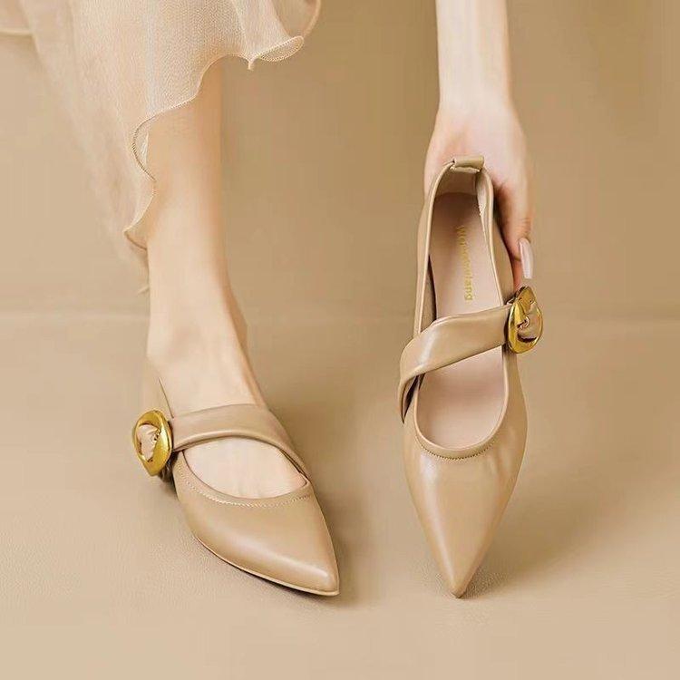 Французские ретро туфли Мэри Джейн женские на плоской подошве 2025 весна новая однословная модель с острым носком одинарные туфли мягкая подошва вечерние женские туфли