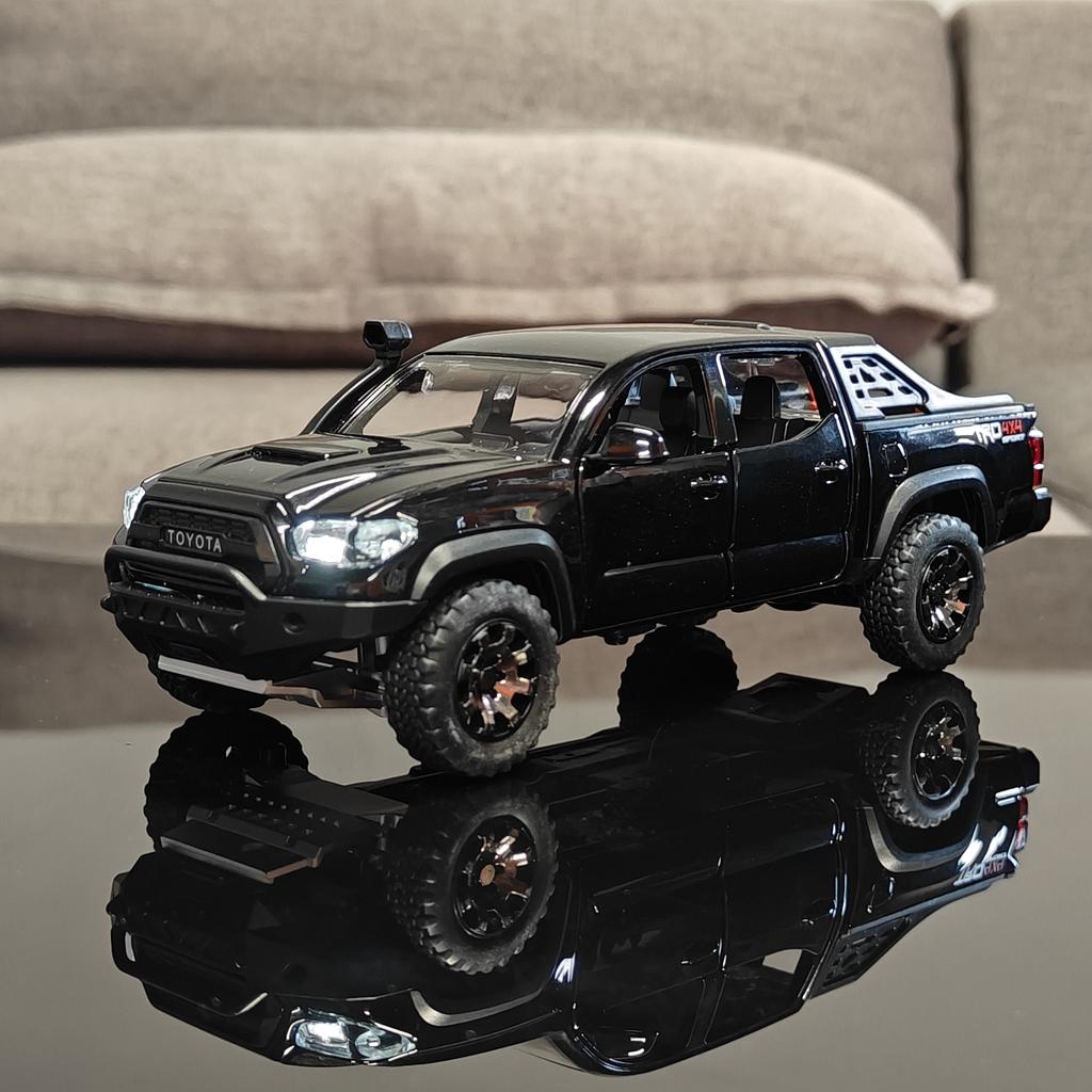 1:32 Toyota Tacoma TRO Off Road Pickup Alloy Diecast Model Computer Desktop Decoration With Sound Light Beautiful Christmas Gift