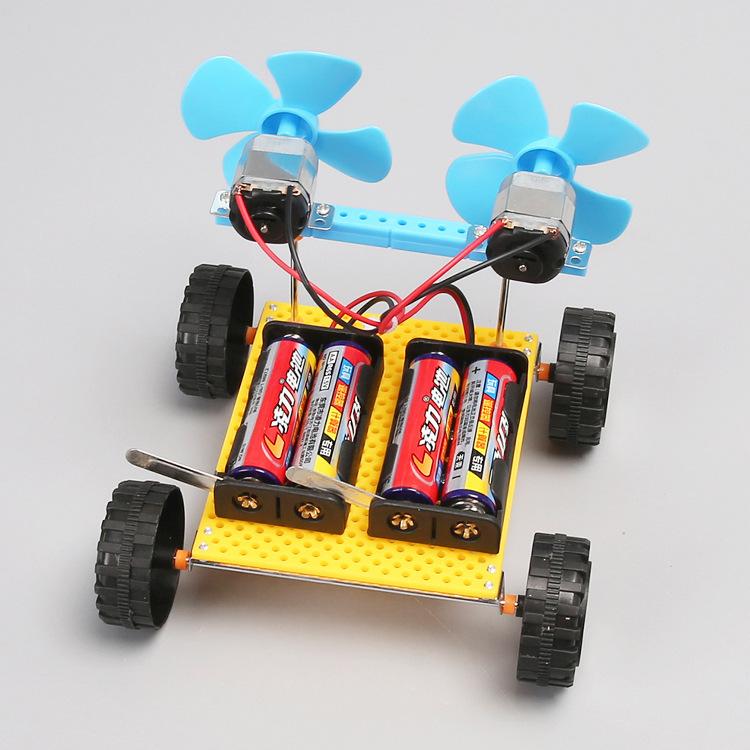 Small Invention Double-wing Wind Racing Technology Power Car DIY Small Handmade Materials Puzzle Science Experiment