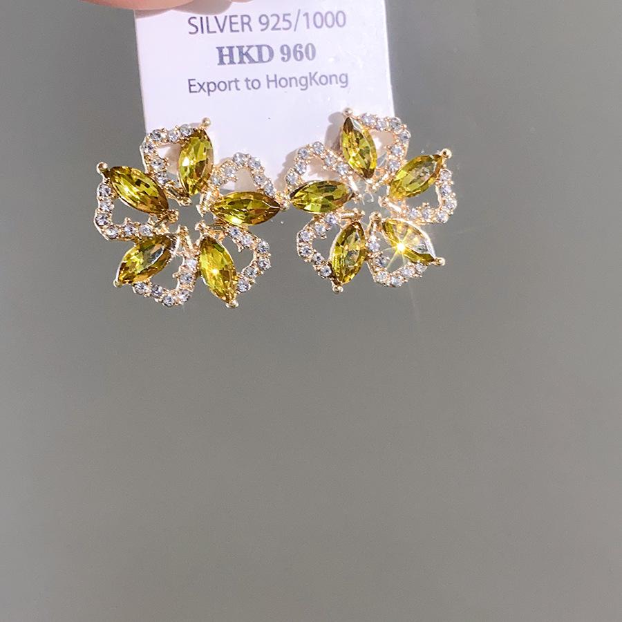 Винтажные серьги-капли с жемчугом и бриллиантовой инкрустацией - Ретро-стиль, Легкая роскошь, Высококачественный дизайн