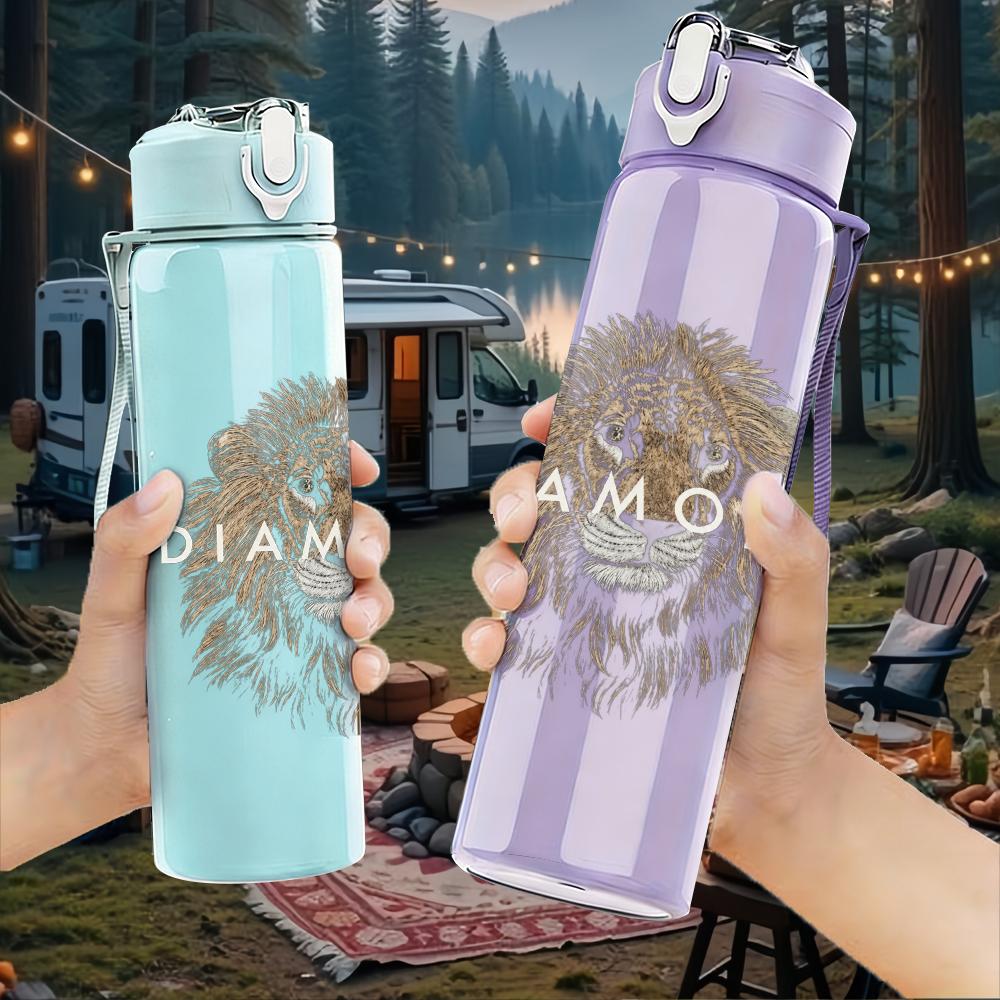 1PC Lion head golden monochrome print 750ml colorful plastic sports water bottle leakproof pop up lid with straw for outdoor work home use