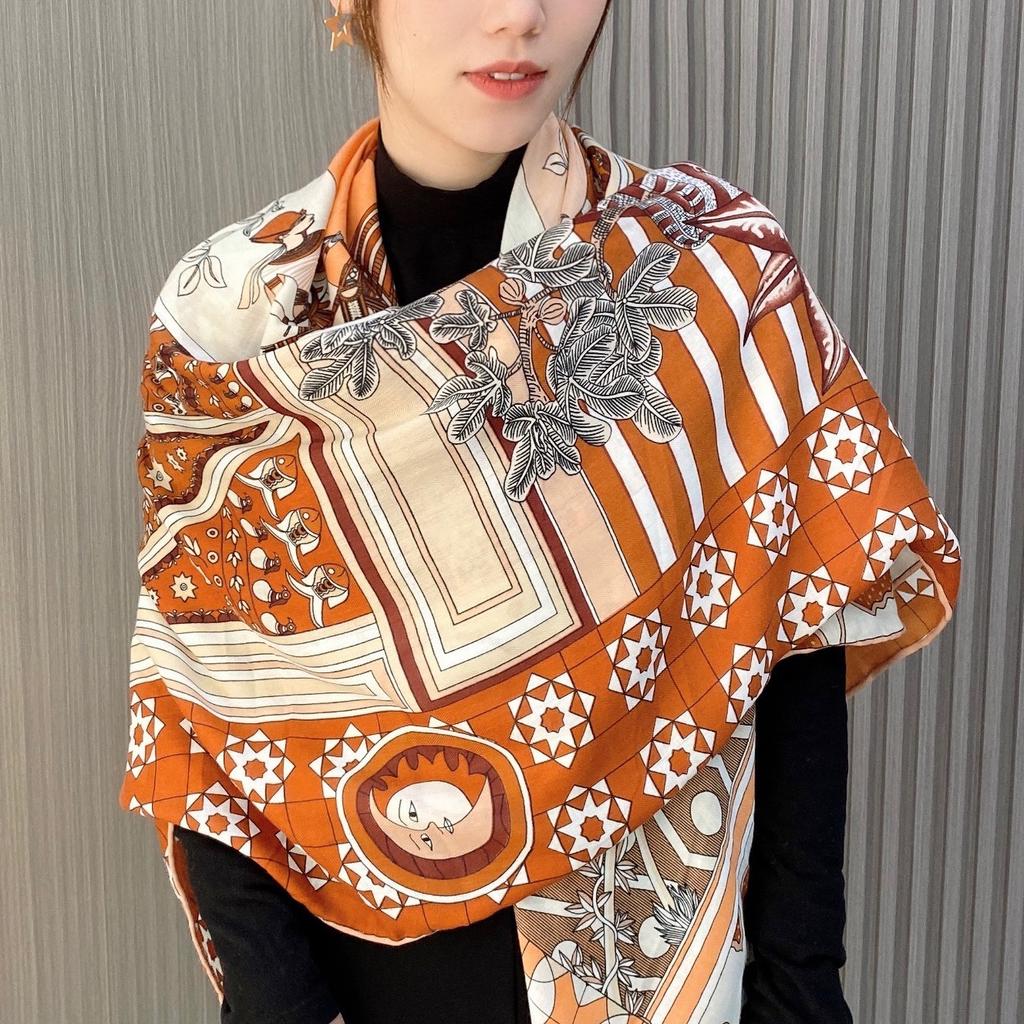 Шарф Женский Весенне-Осенний Новый Высококачественный Принтованный Декоративный Большой Квадратный Шарф Темпераментный Подкрученный Край Наружный Теплый Шаль Шарф