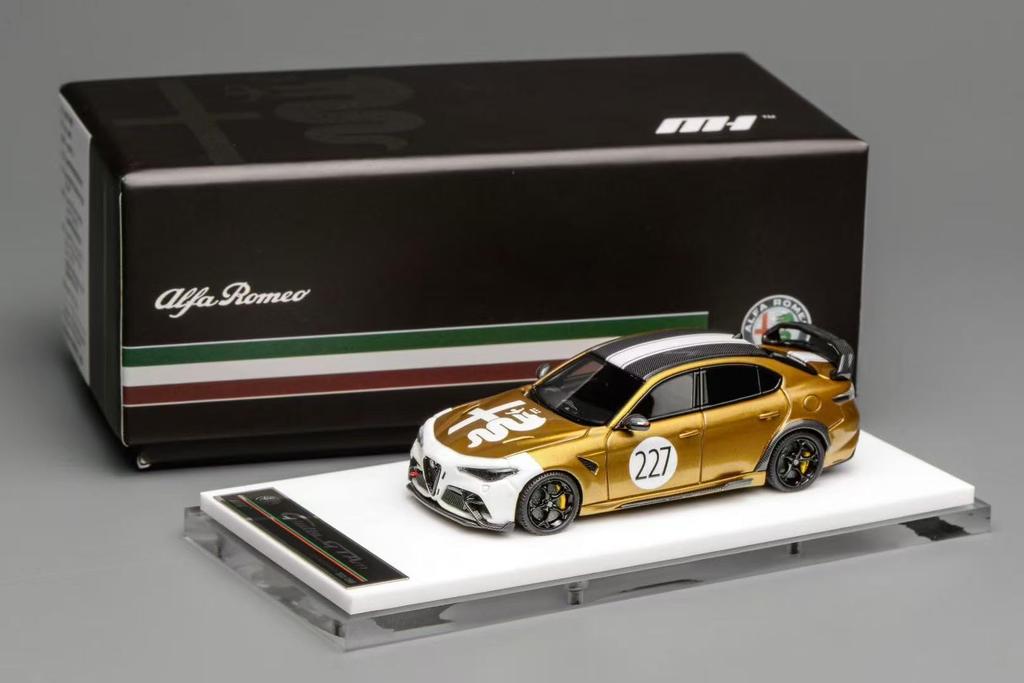 Freestyle MOTORHELIX Alfa Romeo Giulia GTAm Охра GT Золотистая Отделка Модель MH64009OG 1/64