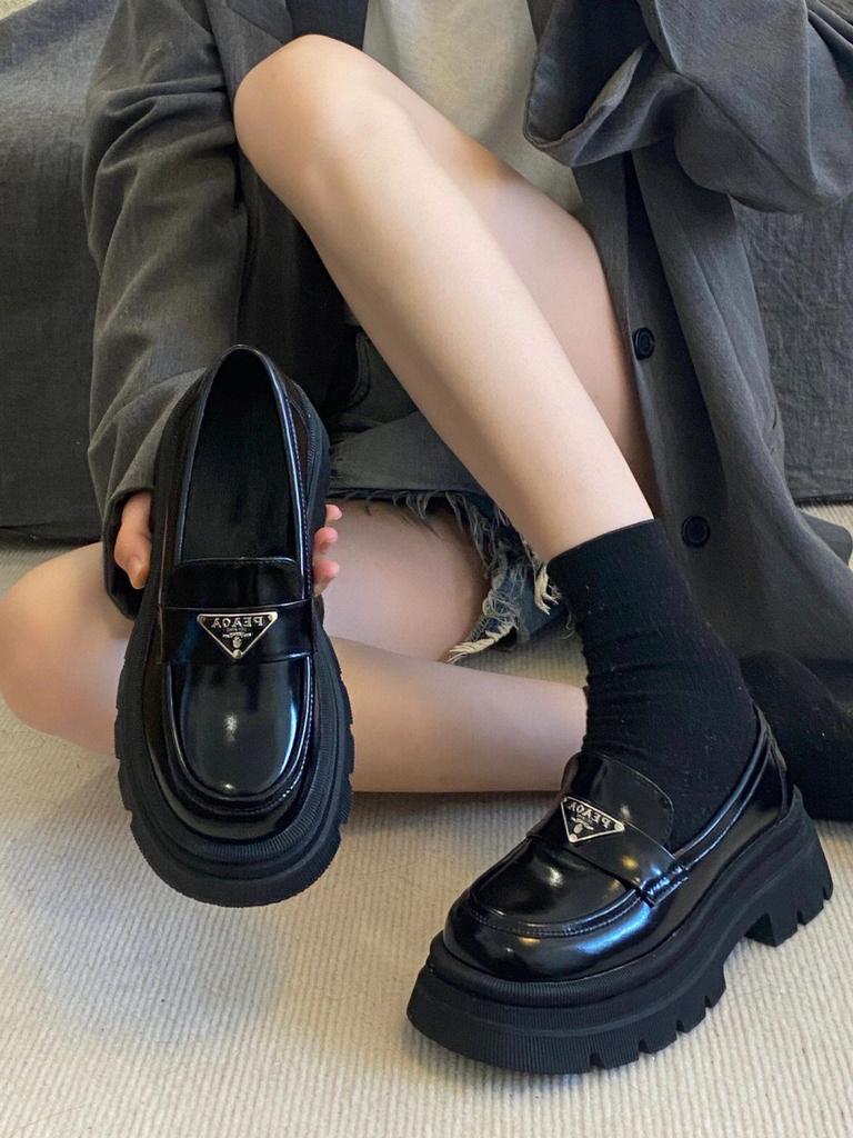 Loafers Women's Spring 2025 New Fashionable Retro Versatile High-end Thick-soled Non-slip Square Head Small Leather Shoes Tide