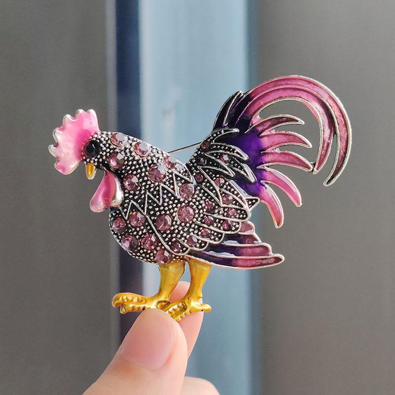 Manufacturer direct sales personalized retro rooster brooch animal cartoon brooch wholesale versatile clothing brooch