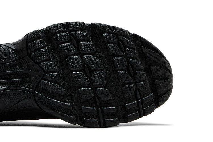Мужские кроссовки New Balance 740 Triple Black Черный/Черный Цемент
