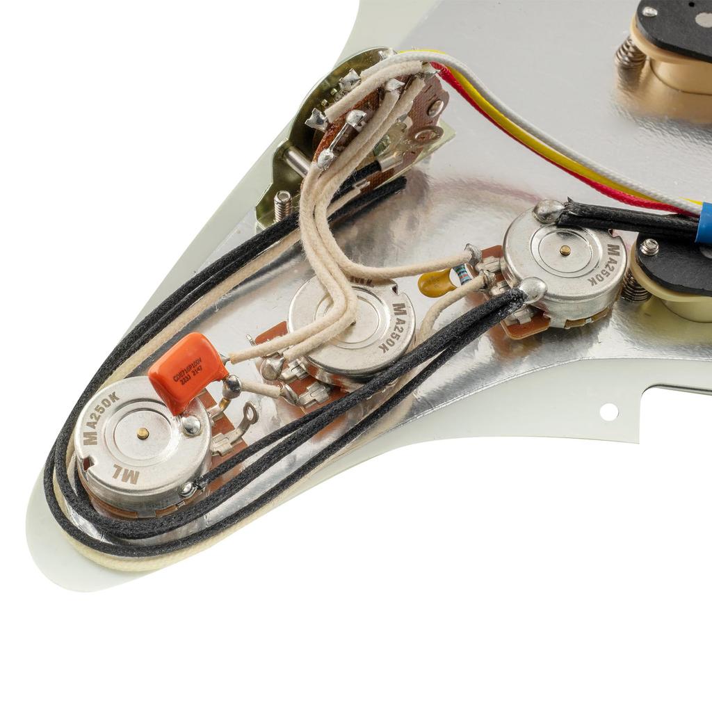 Musiclily Pro SSS Stratocaster Prewired Aged Set for ST Stratocaster Electric Guitars with Artec Staggered Alnico 5 Pickups Pickguard, White, 3-Piece