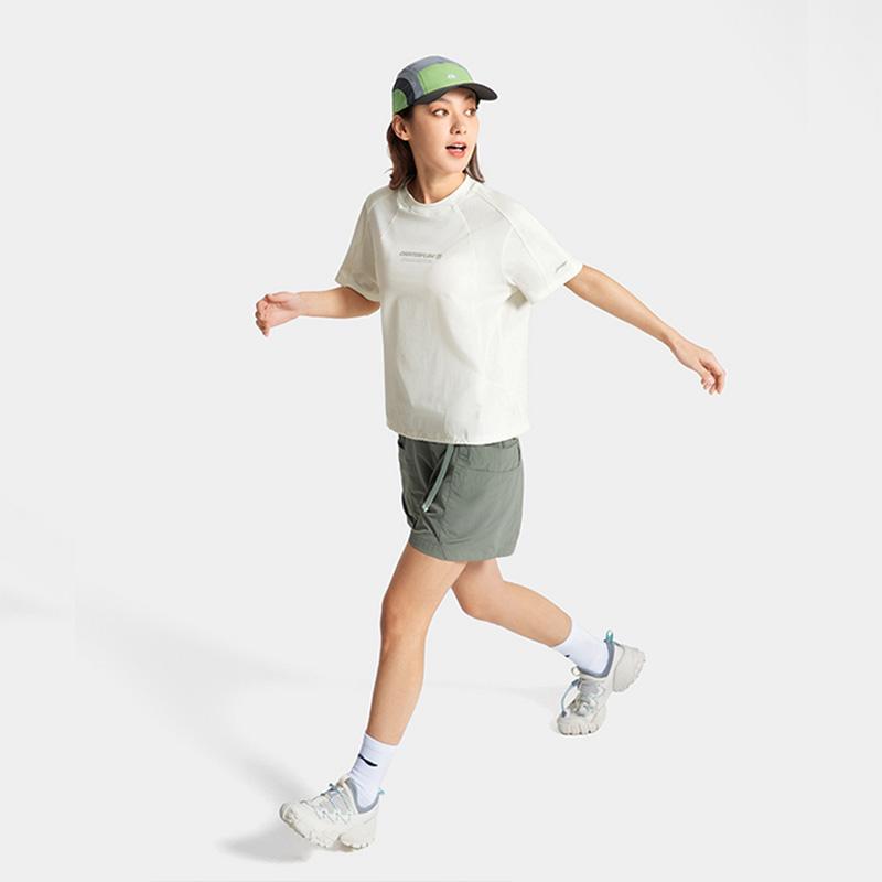 Li Ning CF Однотонная футболка Cool Comfort с защитой от солнца, быстросохнущая, с коротким рукавом, женская футболка, молочно-белая ATSV194-2