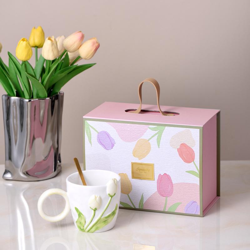 Подарочная коробка в виде чашки-тюльпана с креативным рельефным цветком, керамическая чашка, ценная офисная кружка для кофе и молока