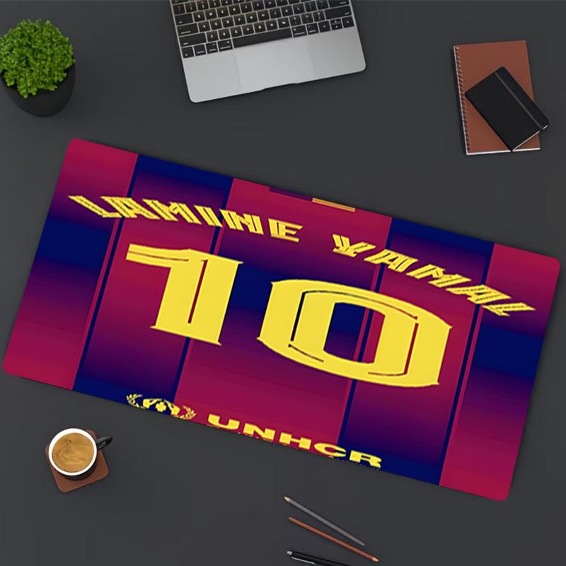 football player Print Mouse Pad, for Keyboard Pad Laptop PC Mat for Office Home Use, Desk Decor, Perfect Birthday Gift for Gamers
