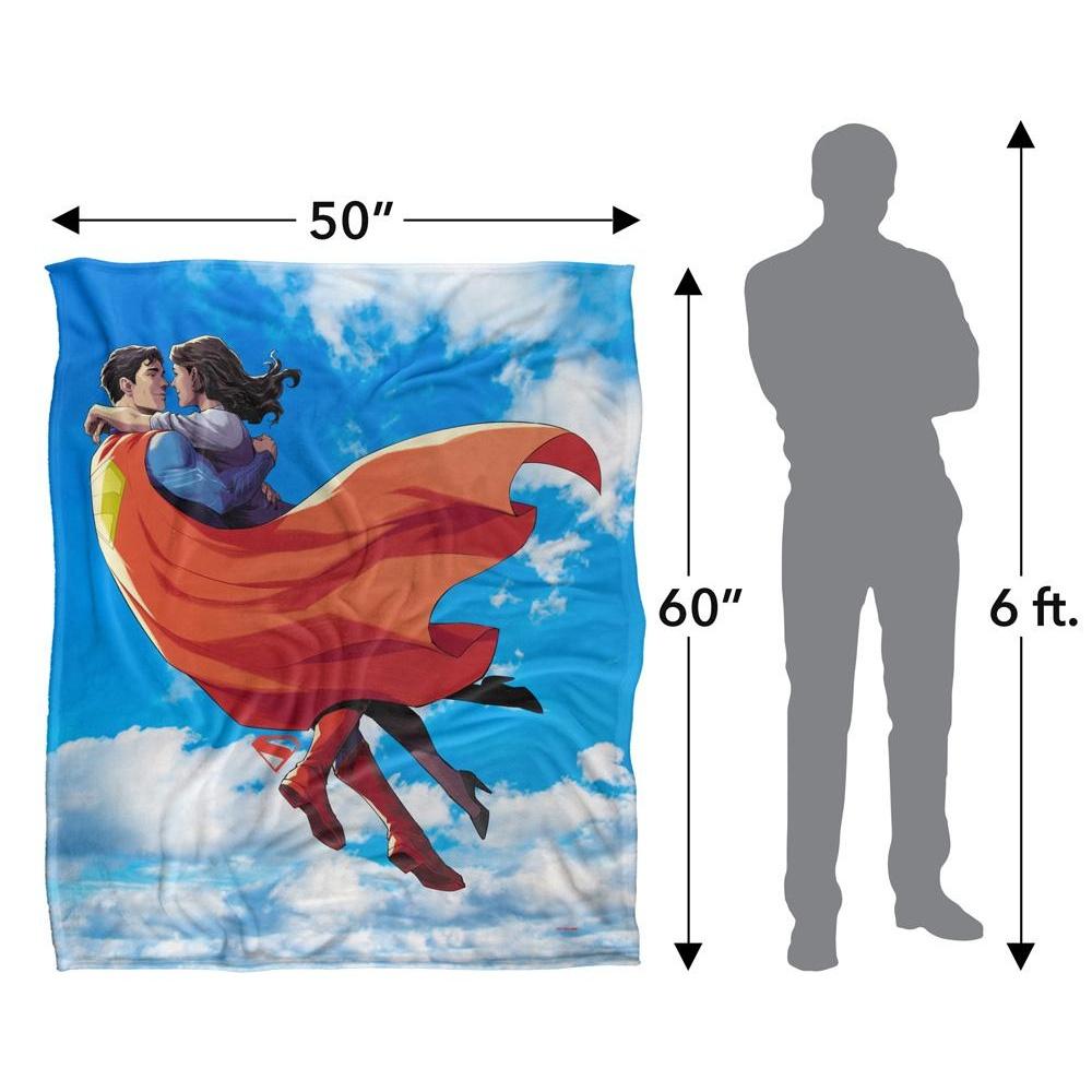 Superman Silky Cloud Embrace Lois Lane Supersoft Blanket