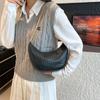 High-value Bag, High-end Fashion Versatile Underarm Hand-held Niche Crescent Travel, One-shoulder Messenger Handbag