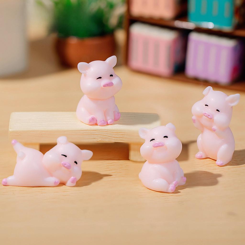 Adorable Miniature Cartoon Pig Figurines Resin Desktop Car Decoration Ornament