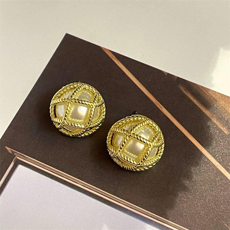 Simple Stylish Hollow Pearl Stud Earrings New Korean Style Jewelry