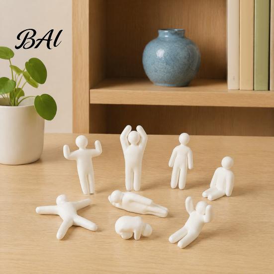 Creative Gift for Artists 3D Printed Paintable Figurines, Unpainted Pure White Character Blank Miniature Art Models Models, DIY Multi-Pose Ornaments,