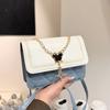 2024 женская сумка весна новая мода женская сумка через плечо тренд вышитая нитью маленькая квадратная сумка маленькая свежая студенческая сумка-мессенджер