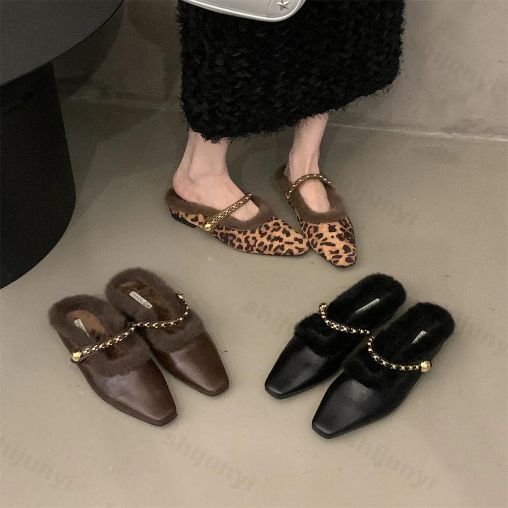 Fashion New 2024 Winter Plush Shoes for Women's Flat Fluffy Mary Janes Shoes Warm Cotton Shoes Faux Fur Half Slippers Zapatos De Mujer