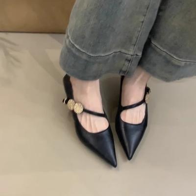 Версия из овчины~ остроносые туфли на высоком каблуке с ремешком через подъем и металлической пряжкой, с открытой союзкой и низким каблуком, французские повседневные черные туфли-лодочки для женщин