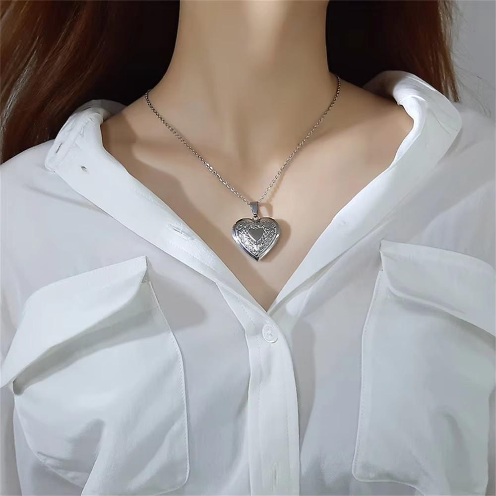 Heart Photo Frame Pendant Necklace Love Heart Charms Floating Locket Necklaces Women Men Fashion Memorial Jewelry