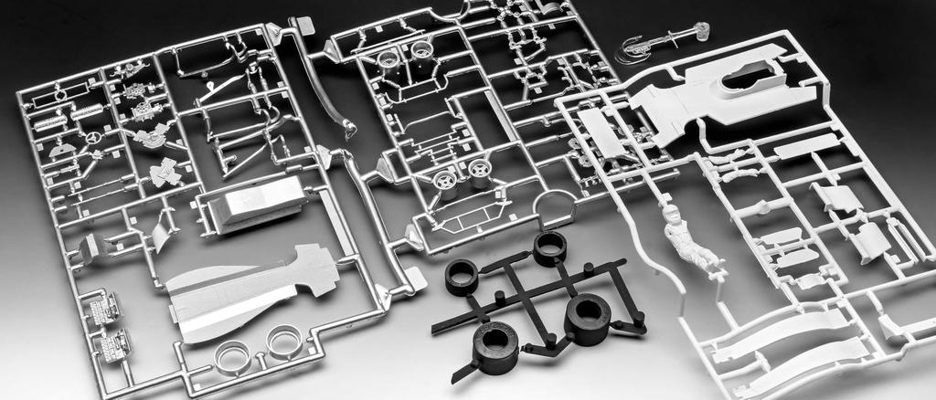 Немецкий Revell 1/32 Surtees TS16/03 Пластиковая сборная модель 07739 (Машина)