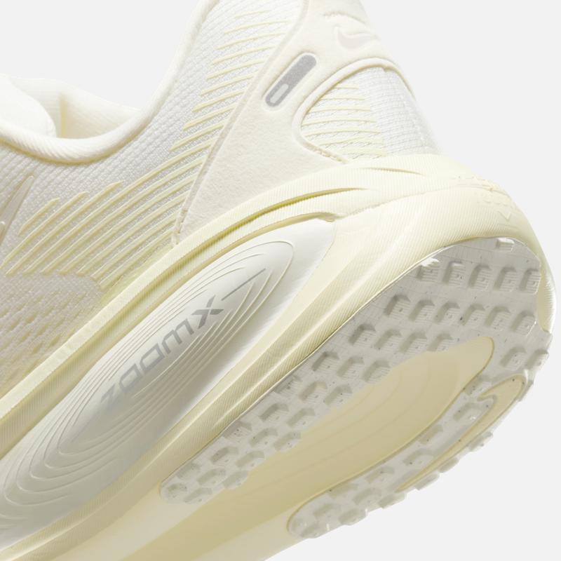 Nike Женские амортизирующие профессиональные беговые кроссовки Летние легкие дорожные кроссовки NIKE VOMERO 18 HM6804