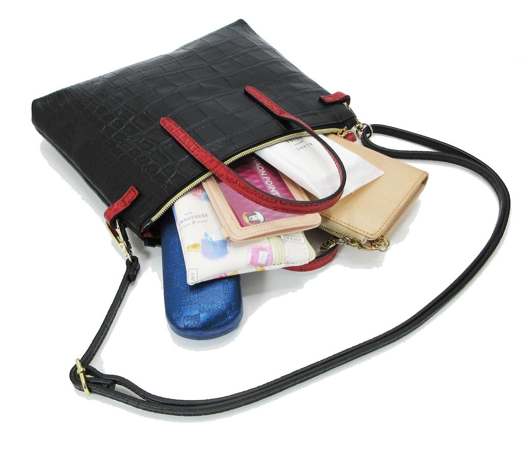 Тонкий клатч из коровьей кожи с тиснением под крокодила (черный)