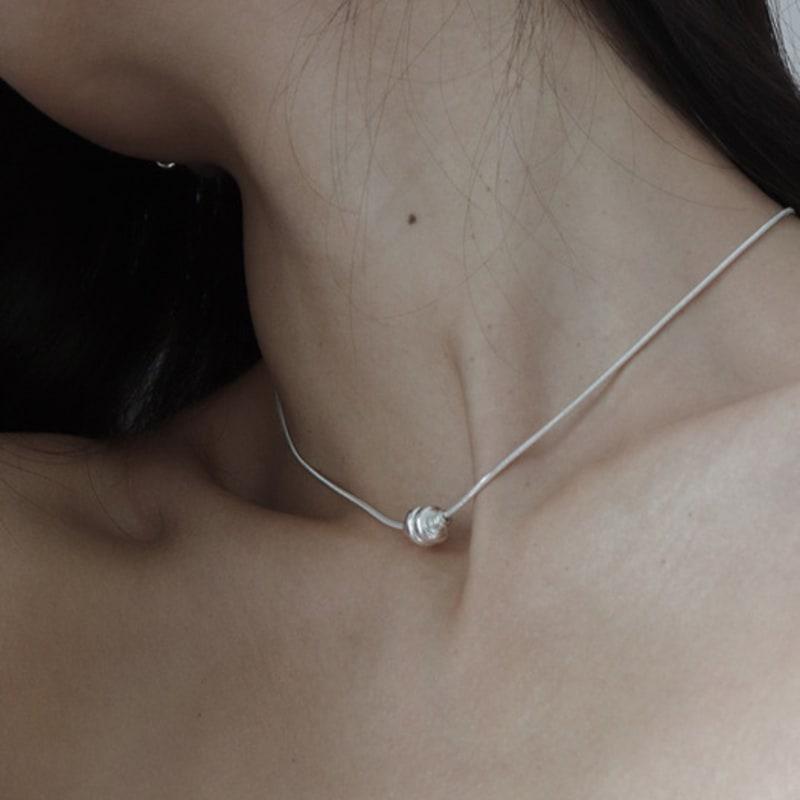 VINOOM Mini Roll Necklace