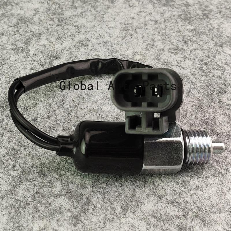 32005-21U1B Reverse Light Switch For Nissan Frontier Xterra Pathfinder 240SX Pickup 300ZX D21 200SX 32005-21U10 New Pushbutton Switches 3