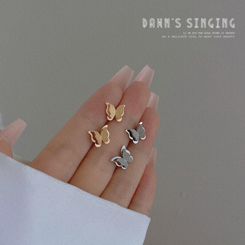 Минималистичные серьги-пусеты с золотой фольгой в виде бабочки, холодные мужские и женские серьги, личность, темперамент, банкетные серьги