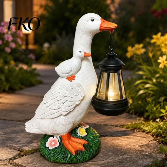 Resin Duck Statue with Flowers Garden Solar Lantern, Cute Mom And Baby Sculpture Outdoor Decor Lamp, Waterproof Light for Yard Lawn Patio