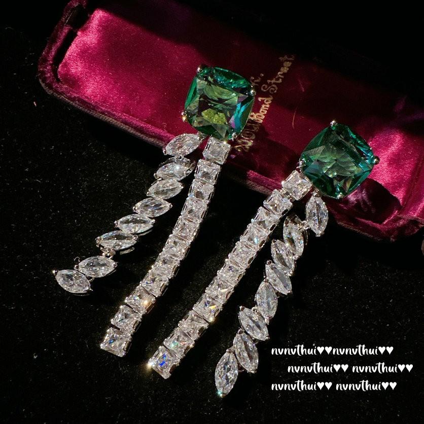 Серьги-капли с драгоценными камнями «Туманная Чаровница Камелия», Sotheby'S, серьги-капли с крупными цирконами из 18-каратного золота