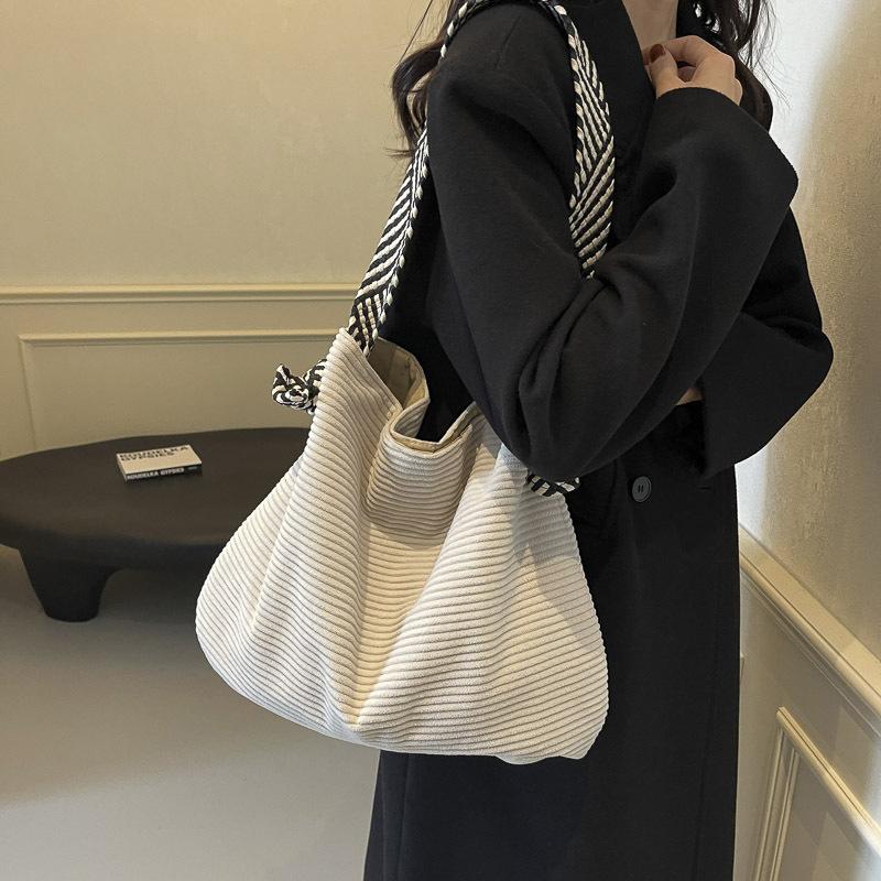 Autumn&Winter Corduroy Women's Shoulder Bag Casual Simple Large Capacity Totes Bag Casual Commuting Female Messenger Bags