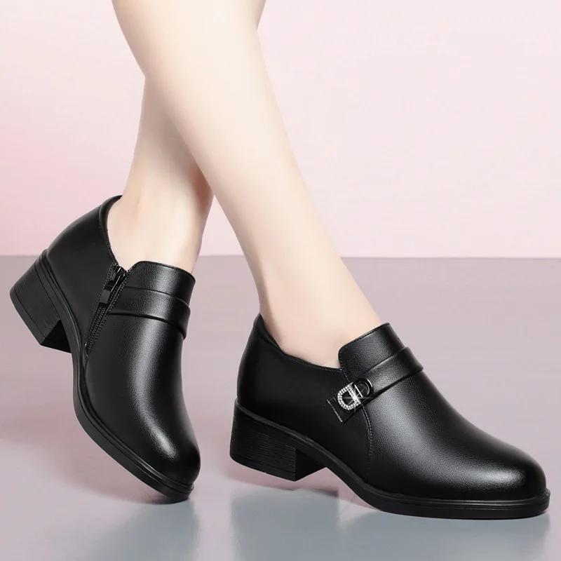 Fashion Spring Deep Mouth Block Heels Women Shoes Comfort Fashion Breathable Round Toe Soft Leather Soft Sole Office Black Shoes