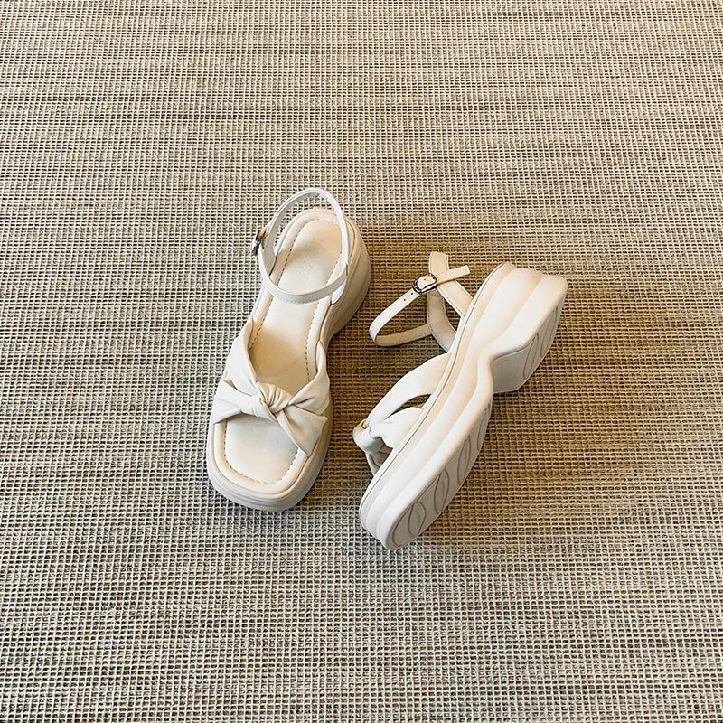 Босоножки на платформе в стиле феи, женская уличная обувь 2025 лето, новые с бантом, на толстом каблуке, модные пляжные туфли